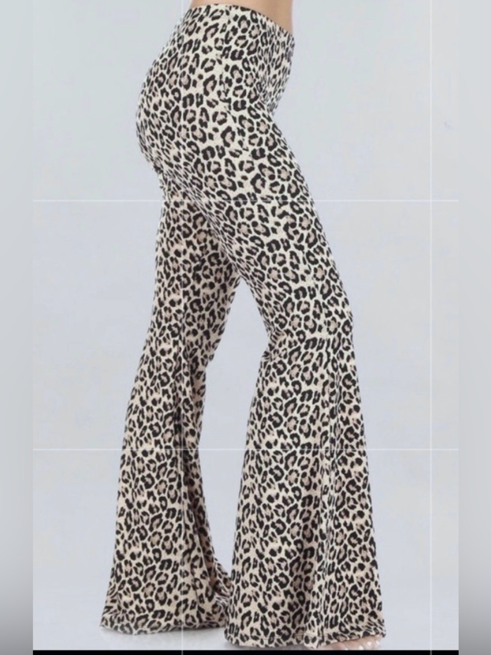 Chatoyant Snow Leopard Print Flared Bellbottom Pants Size L EUC